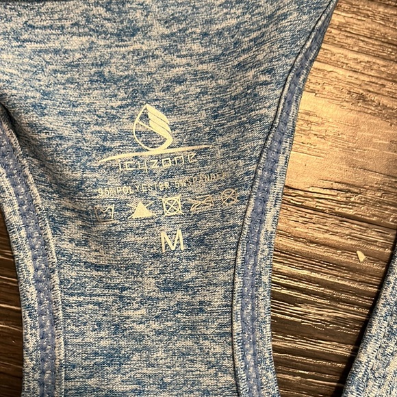 IcyZone Razorback Tank Top - Picture 4 of 4